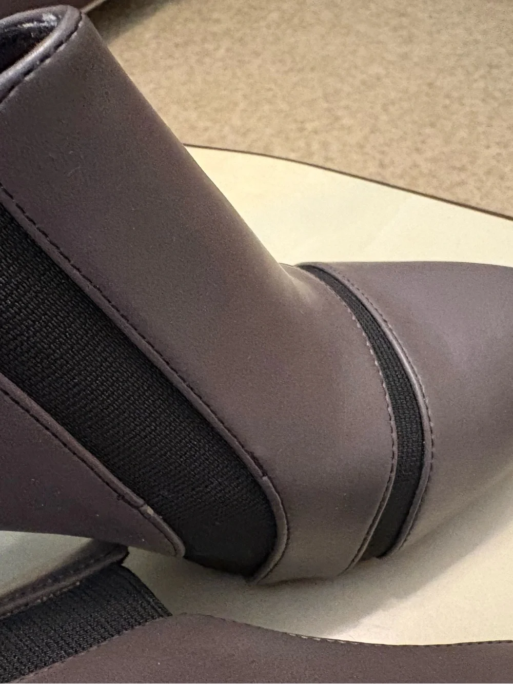 Liz & Co. grey and black women's dress shoes w a slip-on design Sz 8